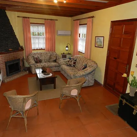 El Lagar De Piedra Holiday home *